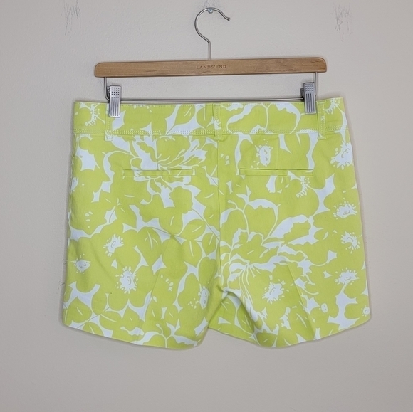 The Limited | Bright Yellow-Green Floral Print Chino Shorts 5" Inseam Size 6 - Picture 2 of 4